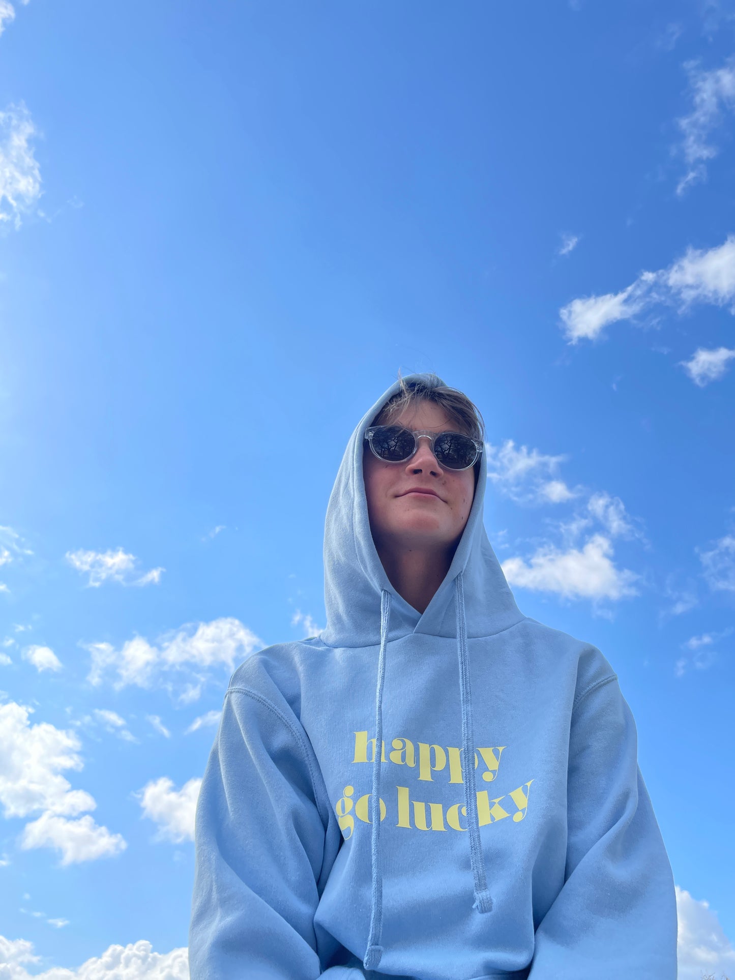 STRANDLIV Hoodie "happy go lucky" hellblau/gelb