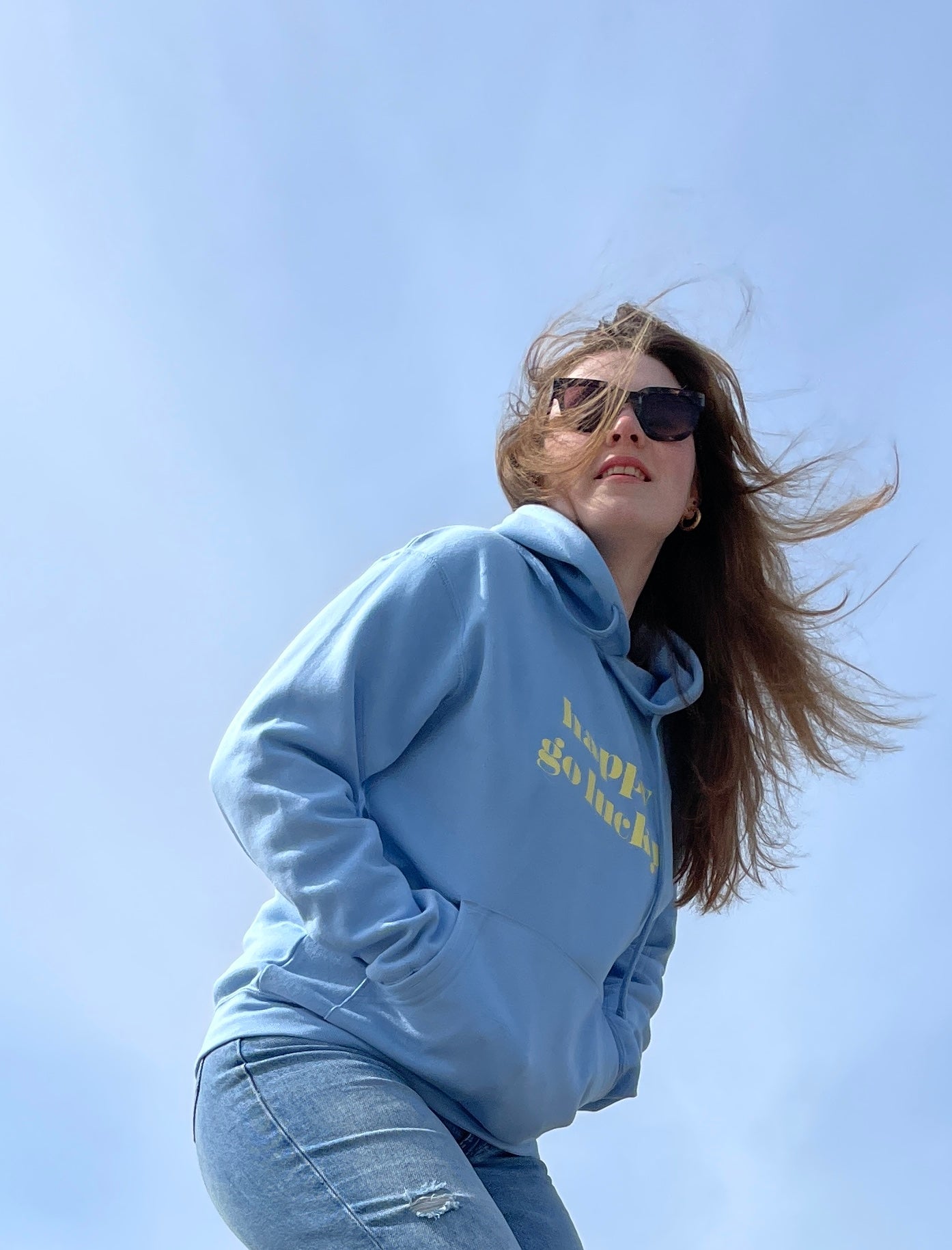 STRANDLIV Hoodie "happy go lucky" hellblau/gelb